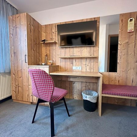 Hotel Ochsen Ammerbuch Экстерьер фото