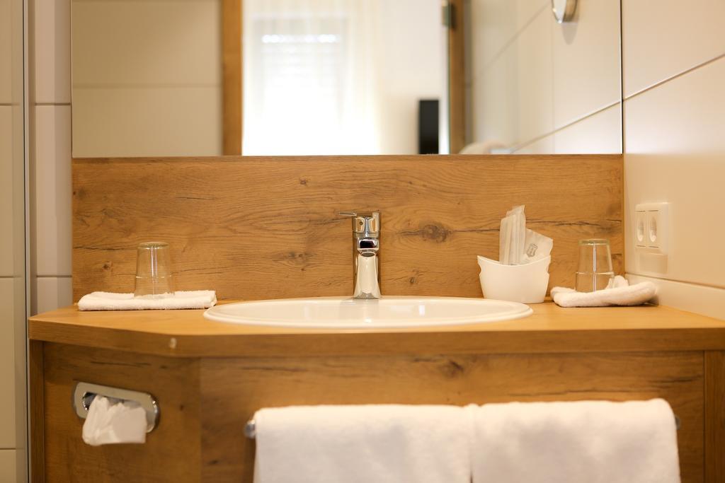 Hotel Ochsen Ammerbuch Номер фото