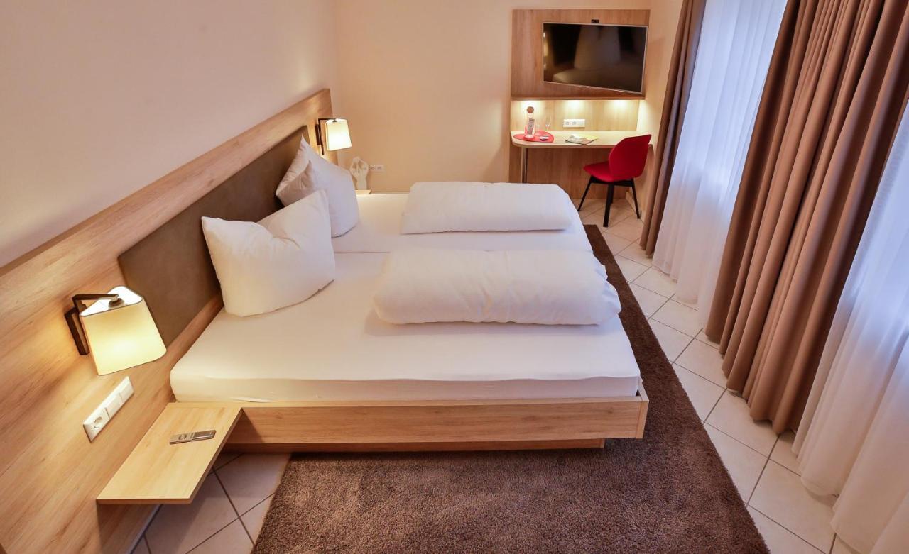 Hotel Ochsen Ammerbuch Экстерьер фото